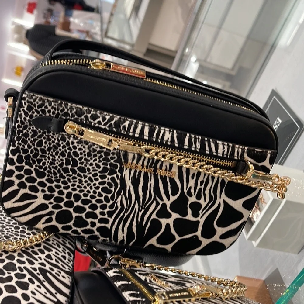 MICHAEL KORS JET SET LARGE EAST WEST ZIP POCKET CHAIN XBODY BLACK NWT